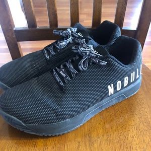 Men’s size 11.5 No Bull black trainer shoes